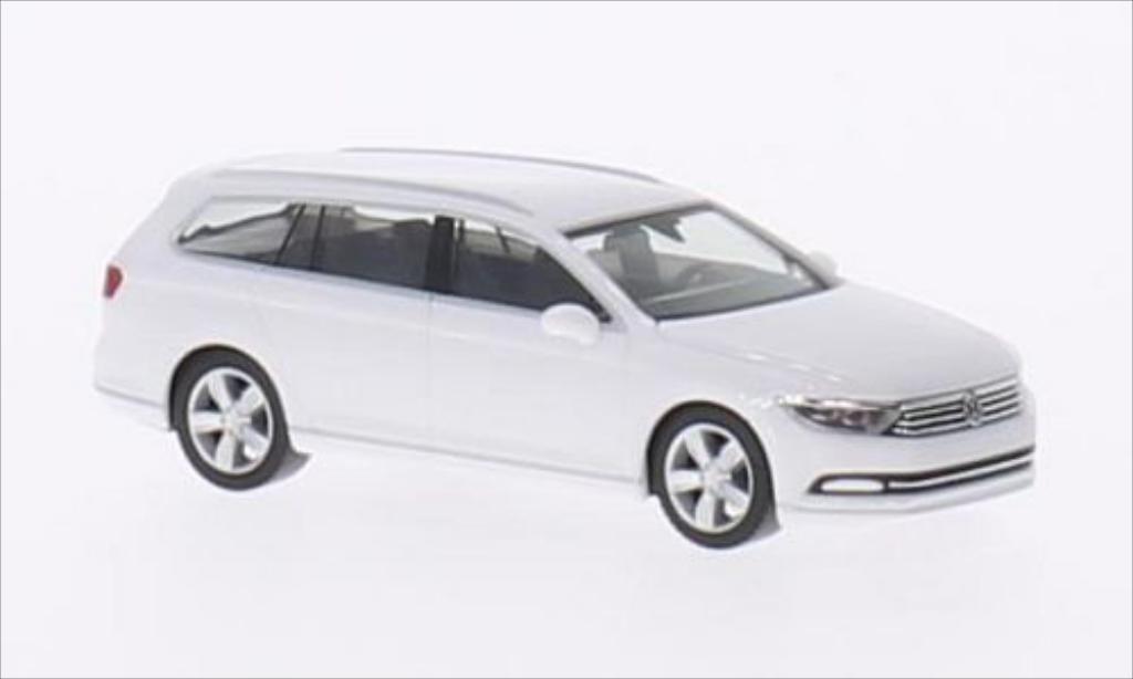 Volkswagen Passat 1/87 Herpa Variant wit 2014 modelauto