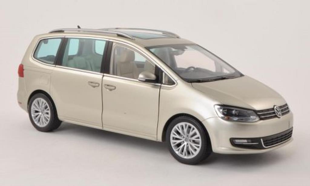 Volkswagen Sharan 1/18 Minichamps II grijs-beige 2010 modelauto
