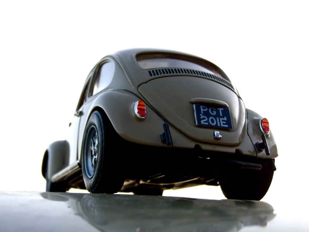 Volkswagen Kafer Base cox 1967 replica 1/18 Yat Ming