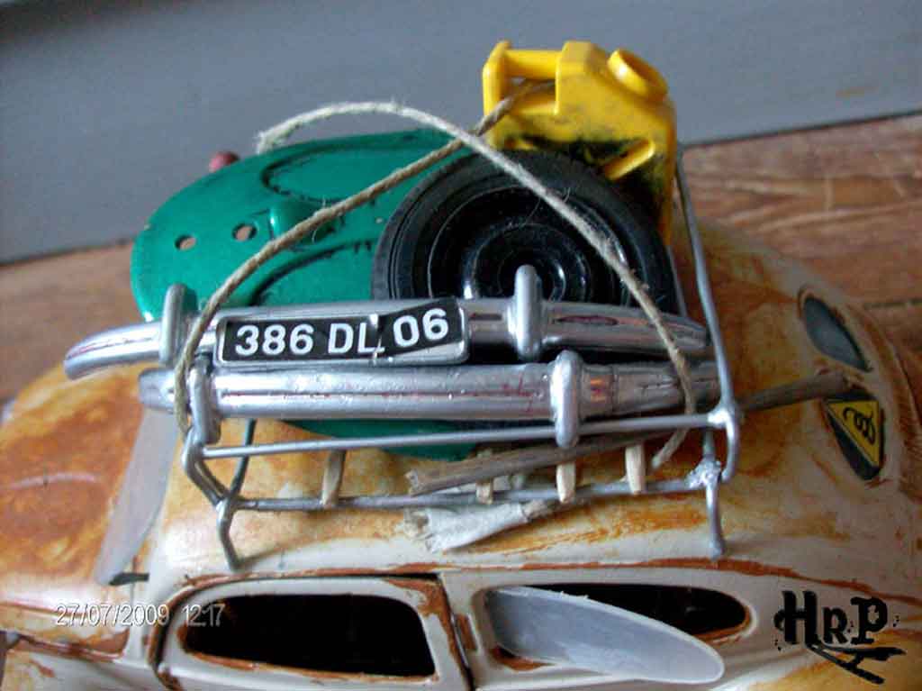 Volkswagen Kafer Base coccinelle split hoodride 1/18 Maisto
