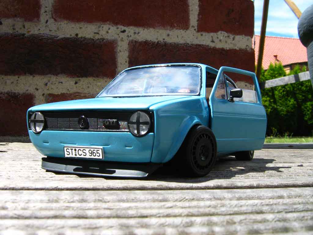 Volkswagen Golf 1 GTI 1/18 Solido 1 GTI blauw jantes ford escort rallye modelauto