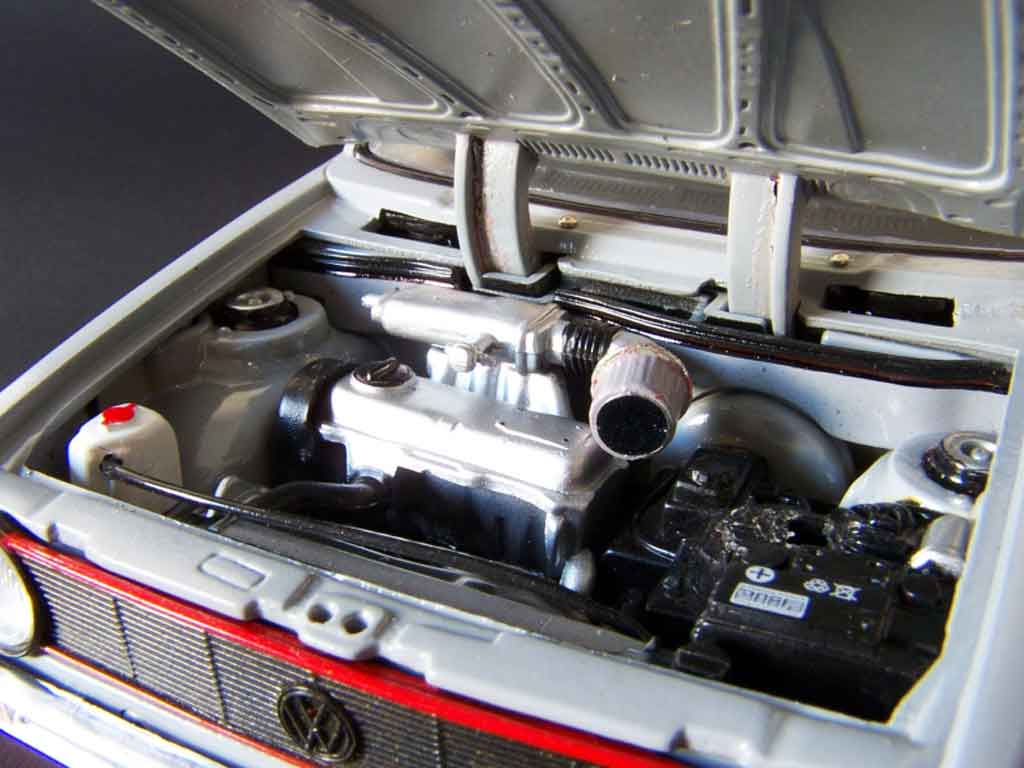 Volkswagen Golf GTI grijs jantes tsw 18 pouces pinstriping 1/18 Solido