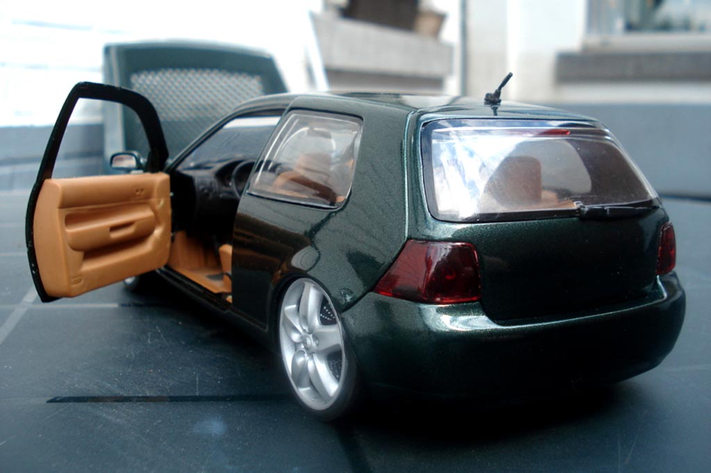 Volkswagen Golf GTI groen jantes porsche et lissage carrosserie 1/18 Revell
