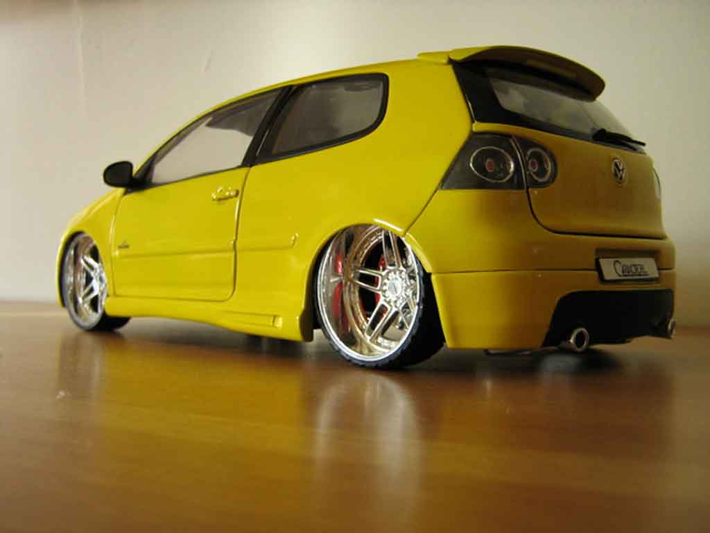 Volkswagen Golf GTI geel jantes ac schnitzer 1/18 Burago