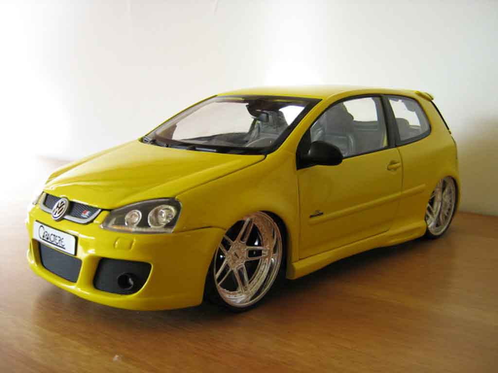Volkswagen Golf GTI geel jantes ac schnitzer 1/18 Burago