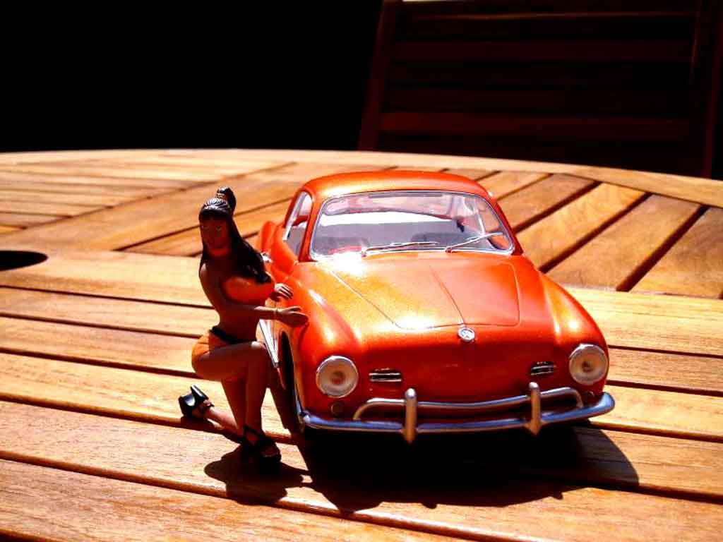 Volkswagen Karmann Base oranje pulp 1/18 Solido