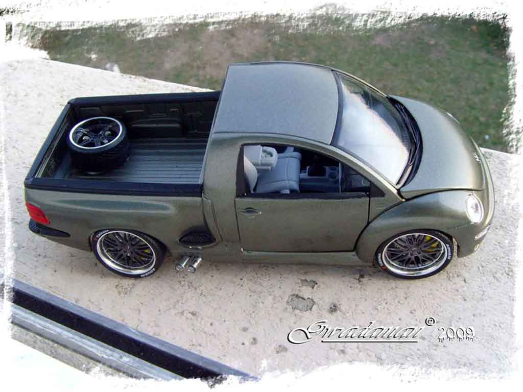 Volkswagen New Beetle Base pick-up 1/18 Burago