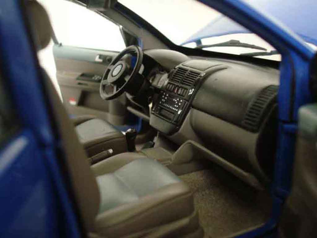 Volkswagen Polo Base 9n blauw jantes 14 pouces 1/18 Anson