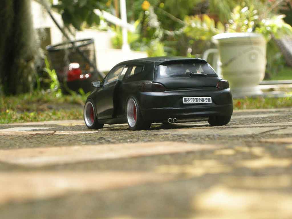 Volkswagen Scirocco R 3 zwart german look 1/18 Norev