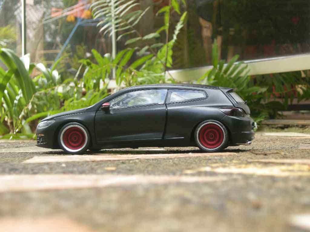 Volkswagen Scirocco R 3 zwart german look 1/18 Norev