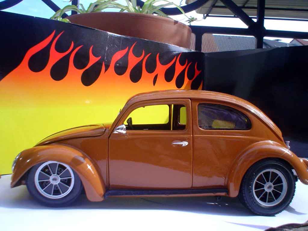 Volkswagen Kafer Base cox the california look dkp 1 1/18 Solido