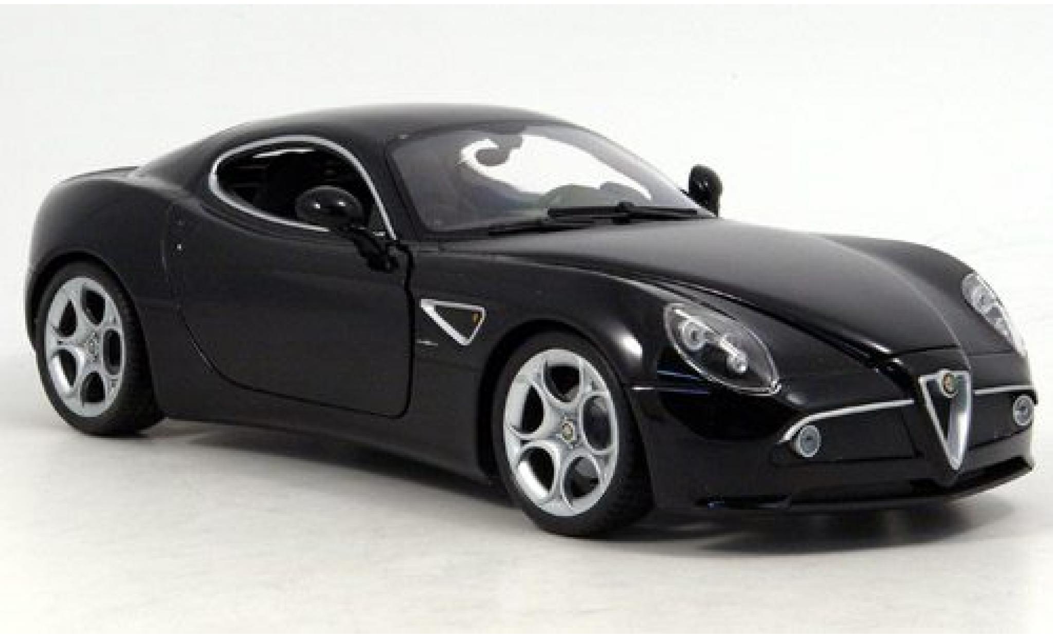 Alfa Romeo 8C 1/18 Welly Competizione zwart 1:18 modelauto