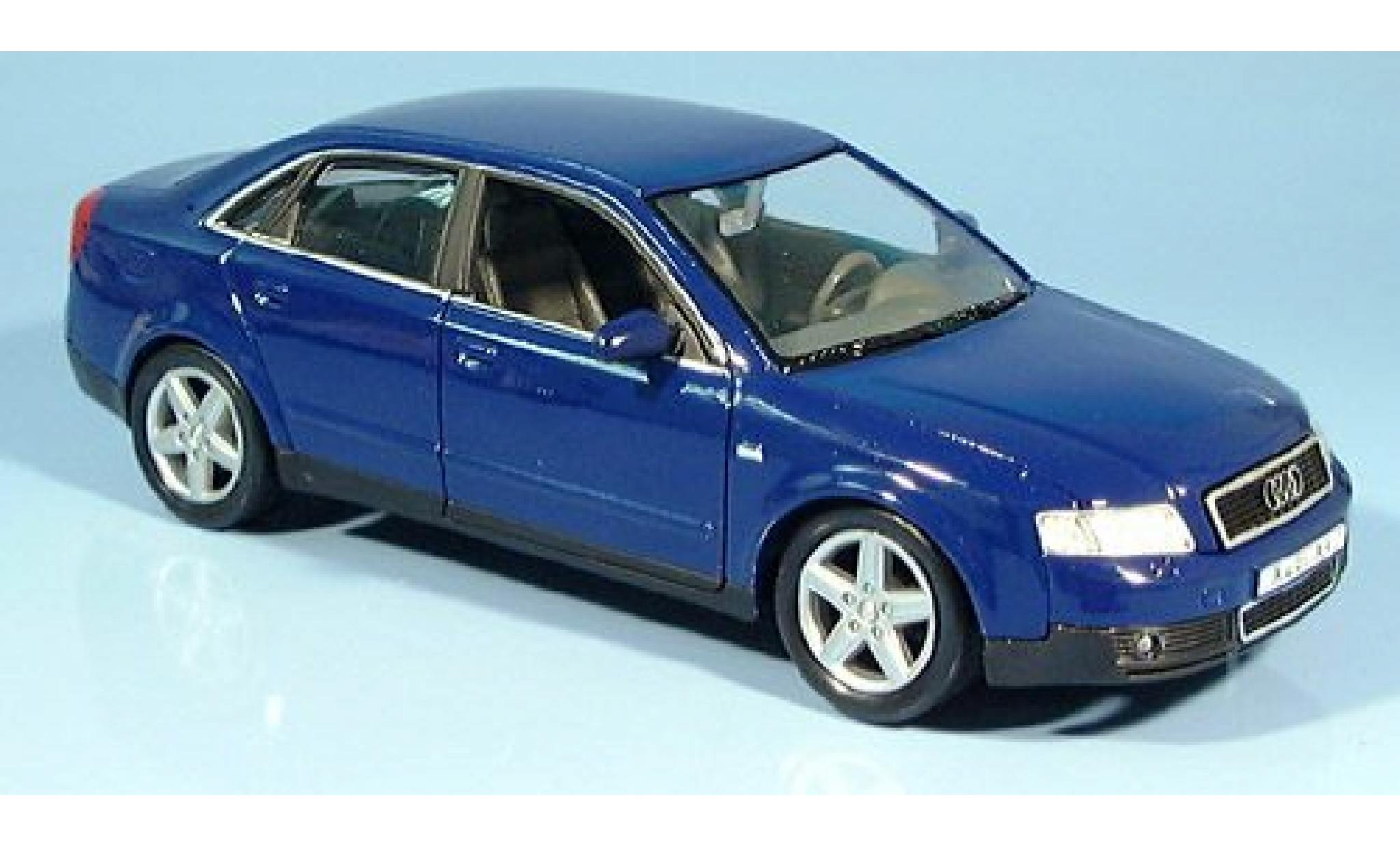 Audi A4 1/24 Welly blauw 1:24 modelauto