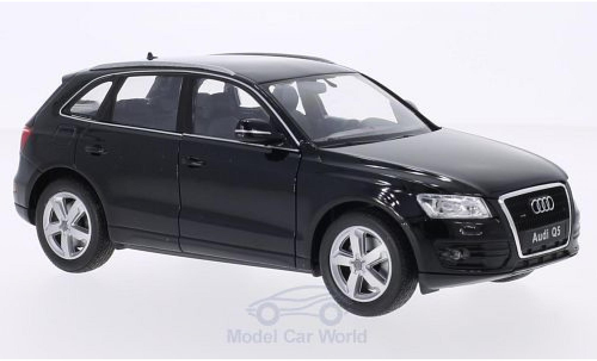 Audi Q5 1/24 Welly metallic zwart modelauto