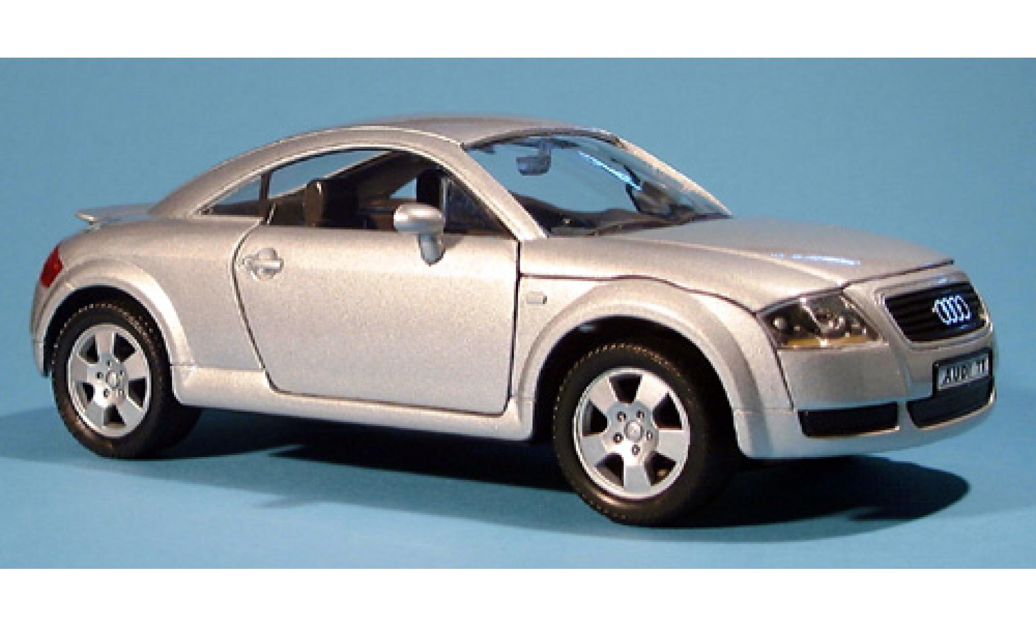 Audi TT 1/24 Welly Coupe wit 1:24 modelauto