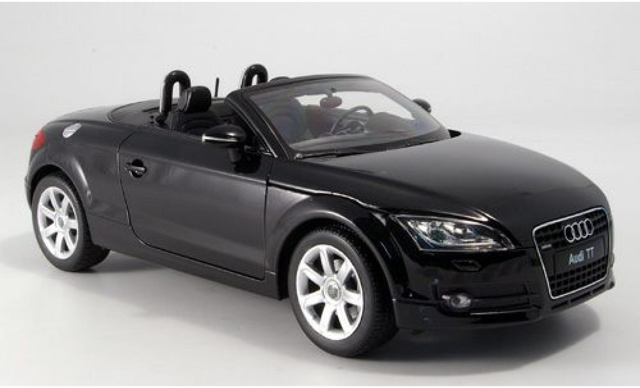 Audi TT 1/18 Welly Roadster zwart 1:18 modelauto