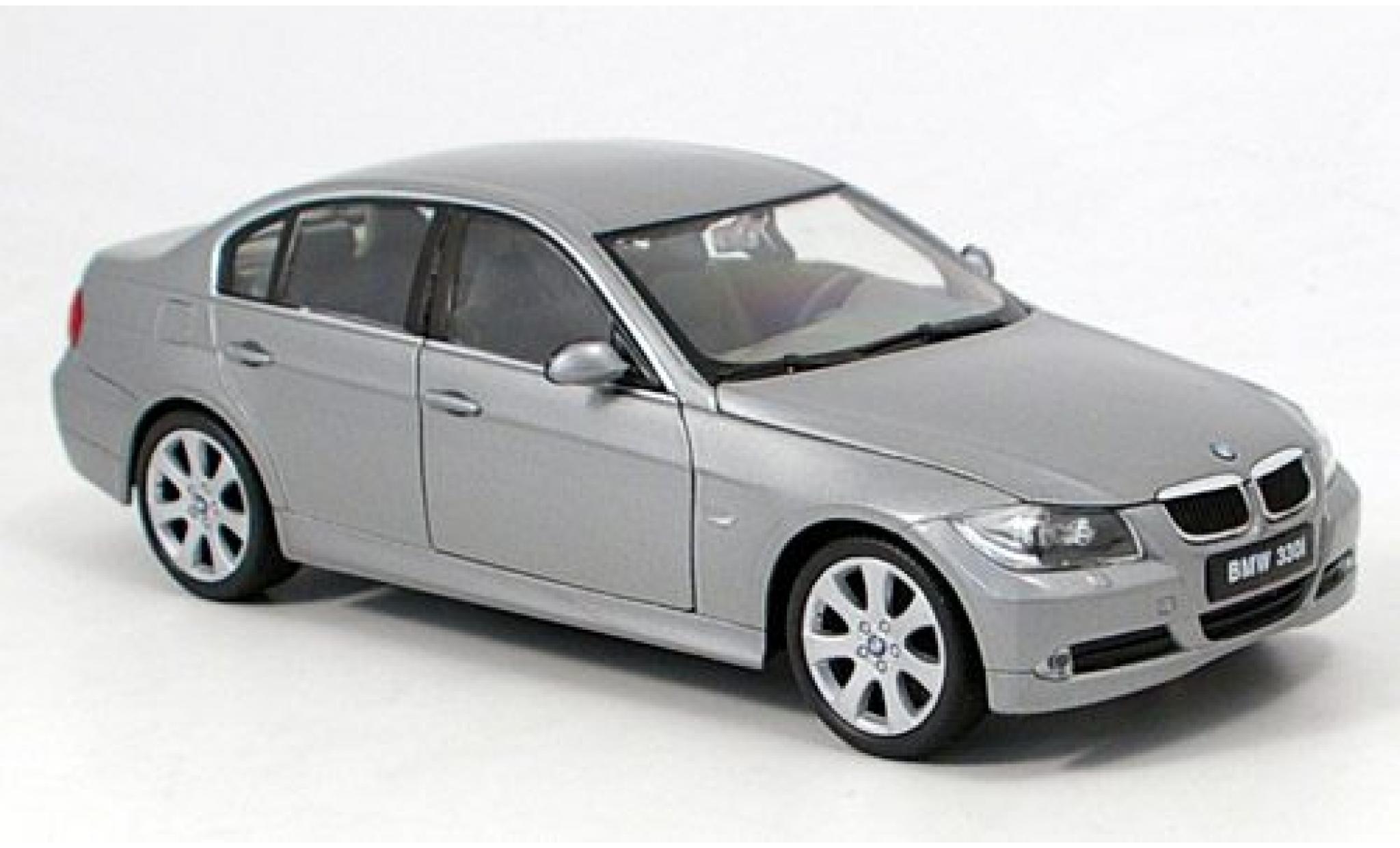 Bmw 330 1/24 Welly i metallic grijs ohne Vitrine modelauto