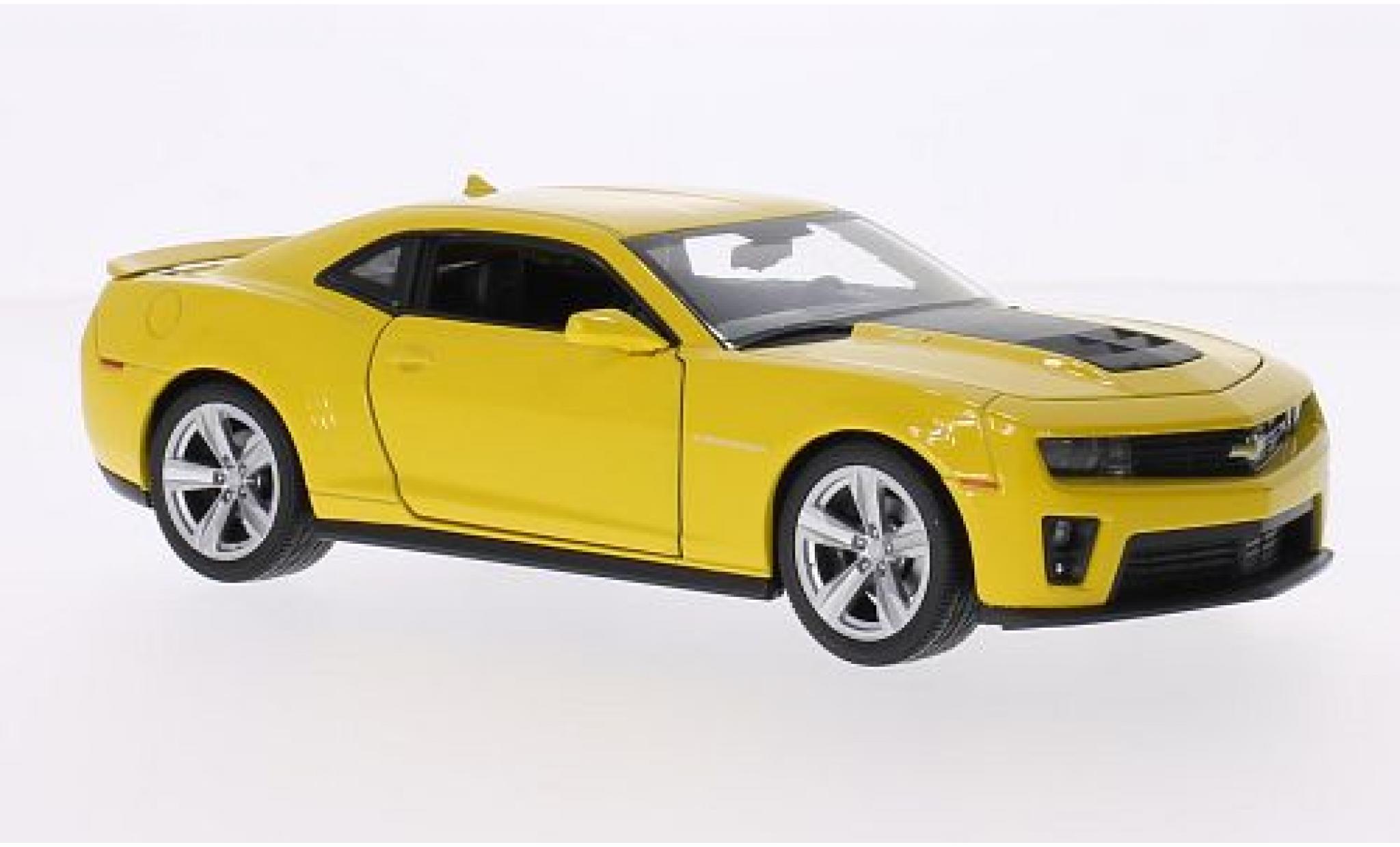 Chevrolet Camaro 1/24 Welly ZL1 geel/matt-zwart 2012 modelauto