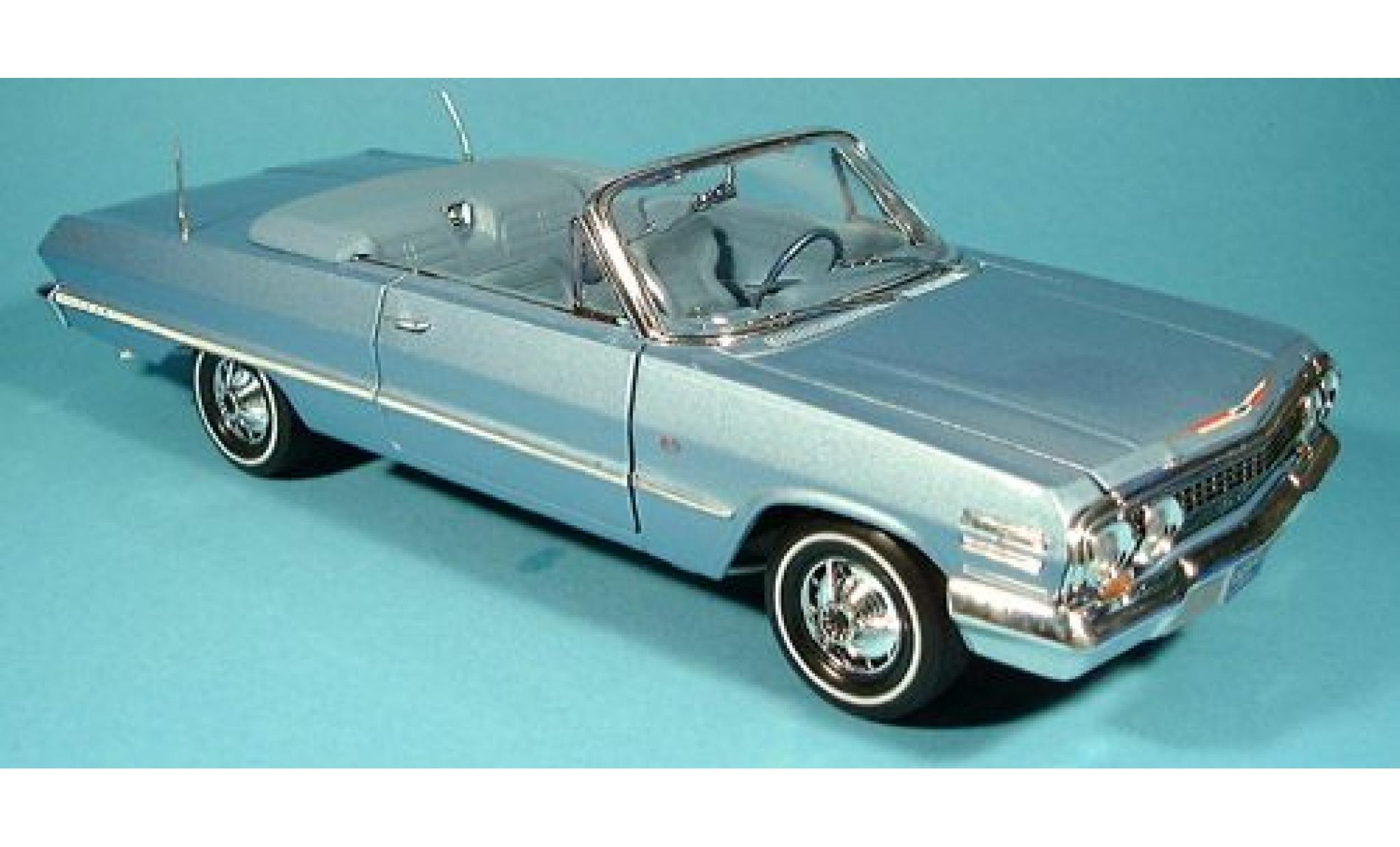 Chevrolet Impala 1/18 Welly offen met. blauw 1:18 modelauto