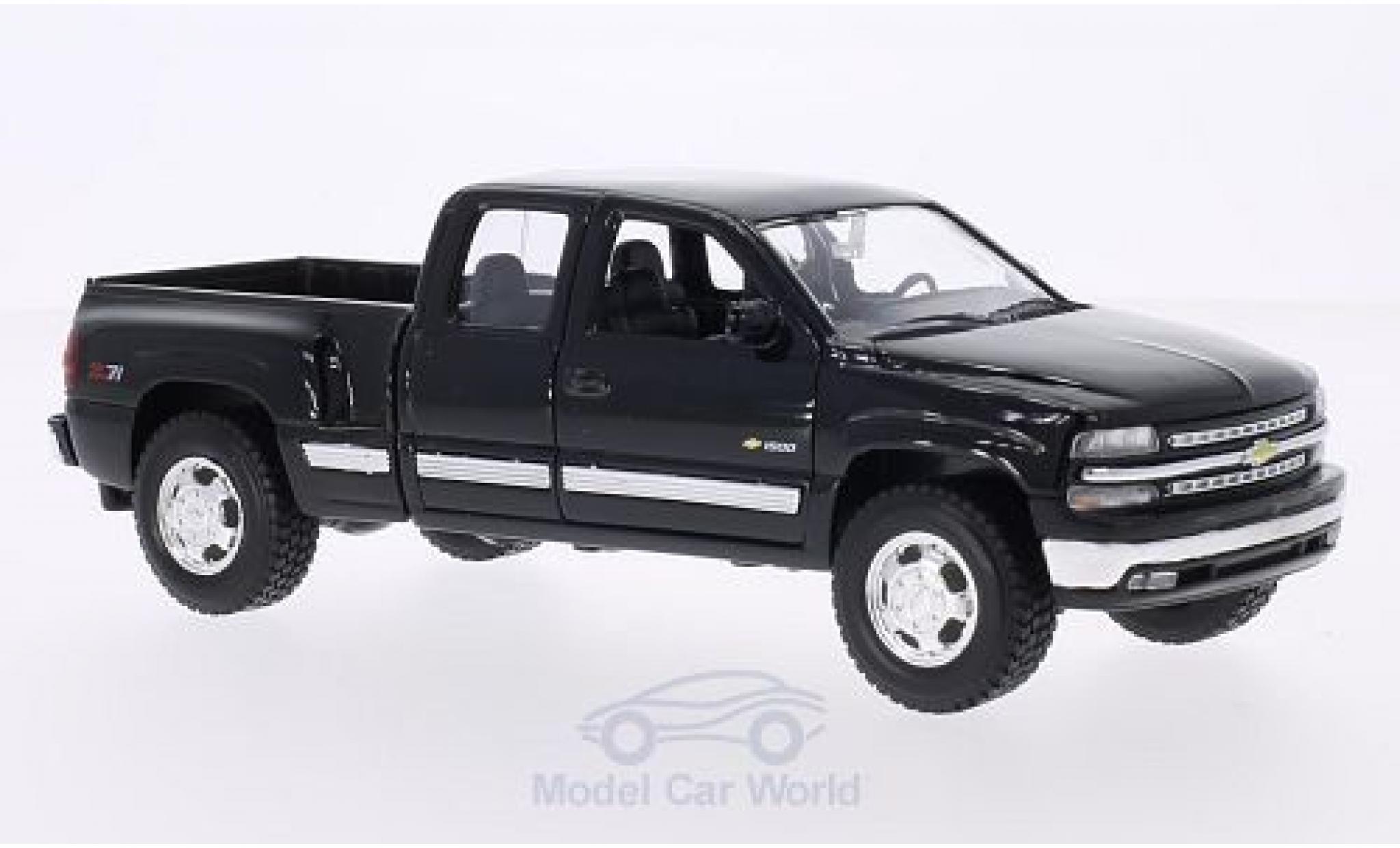 Chevrolet Silverado 1/24 Welly zwart 1999 modelauto
