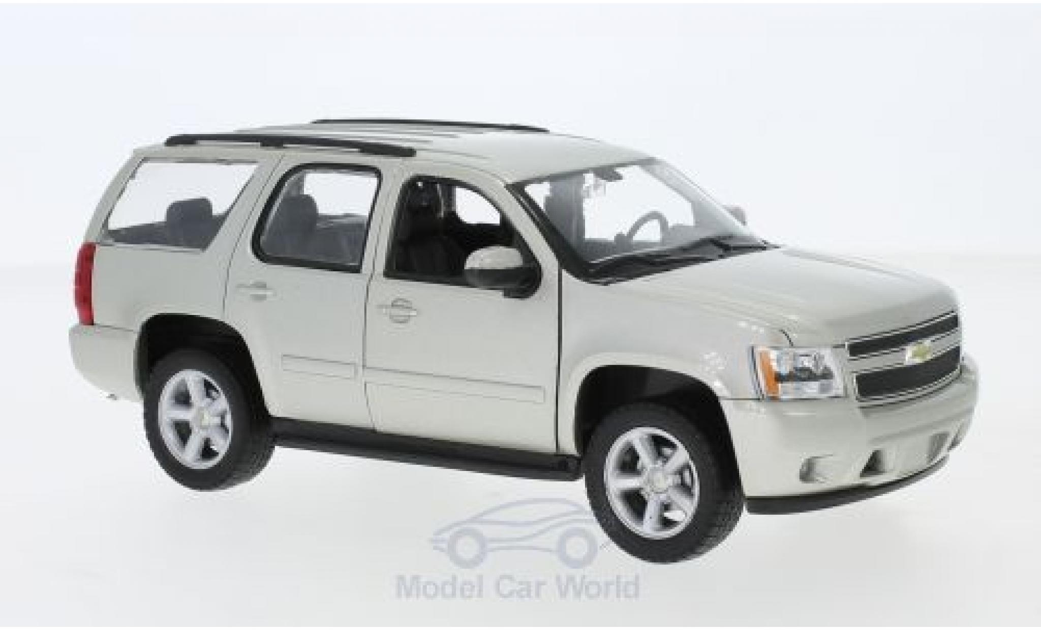 Chevrolet Tahoe 1/24 Welly metallic beige 2008 modelauto