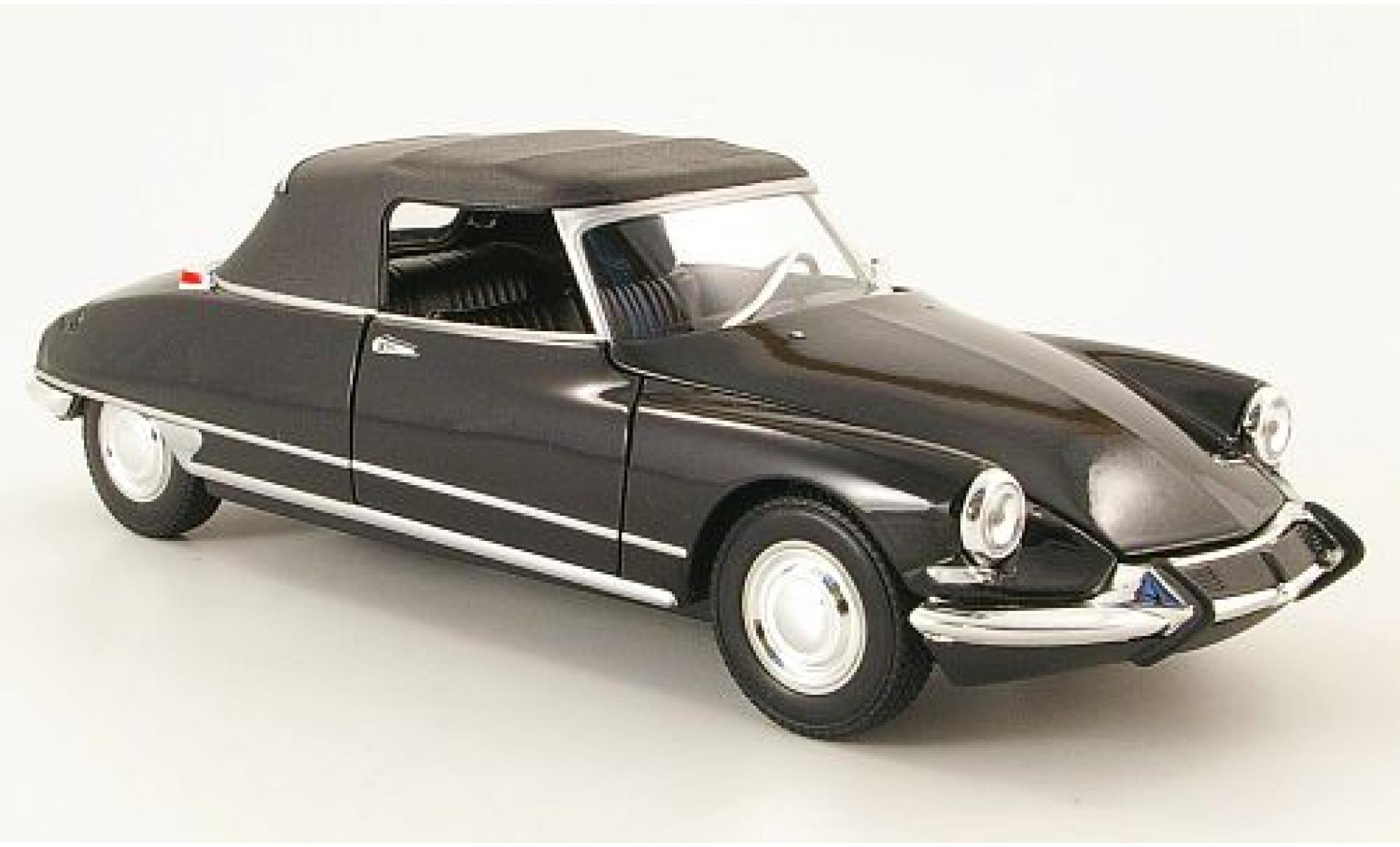 Citroen DS 1/24 Welly 19 Cabriolet geschlossen 1:24 modelauto