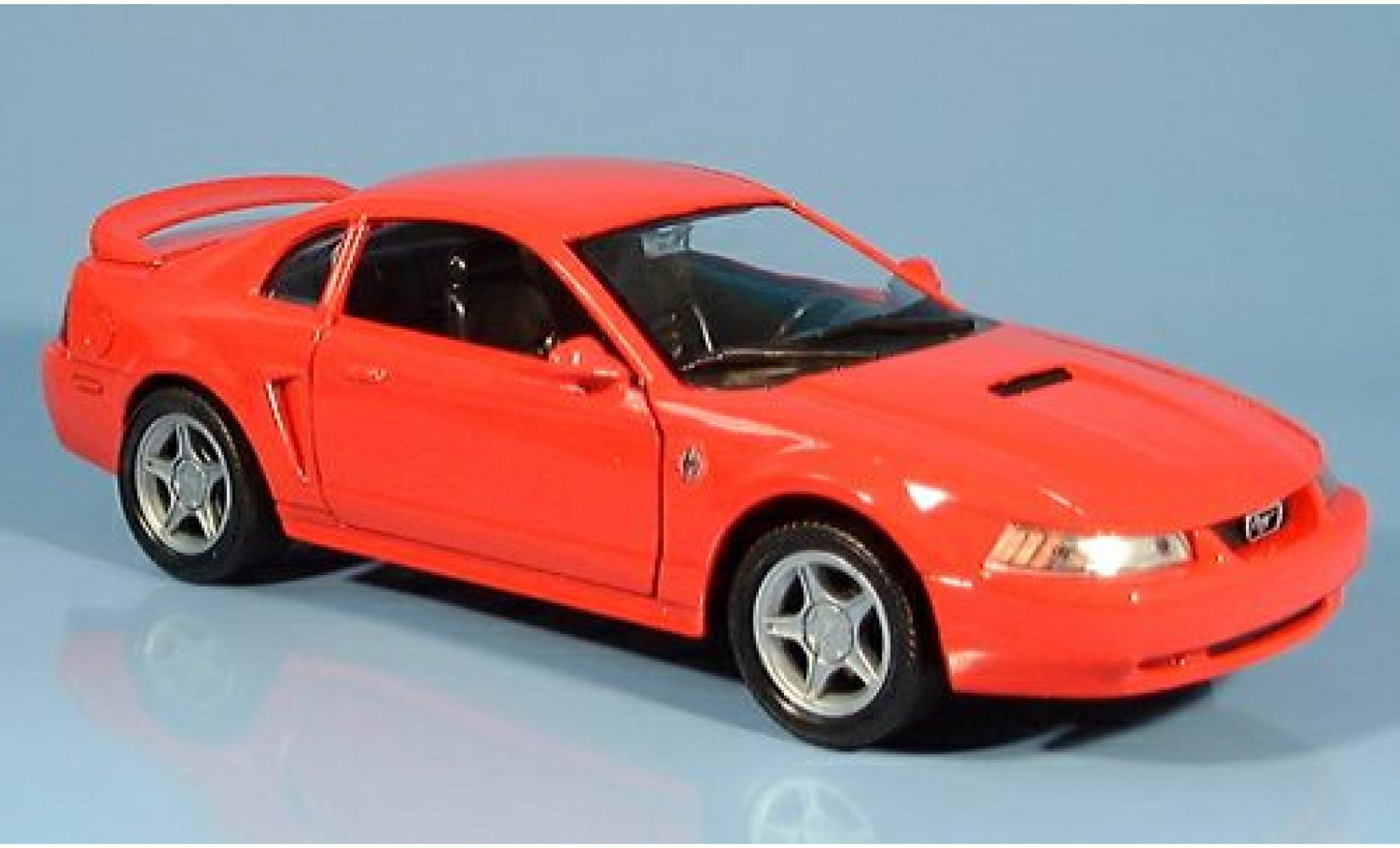 Ford Mustang 1/24 Welly GT rood 1999 1:24 modelauto