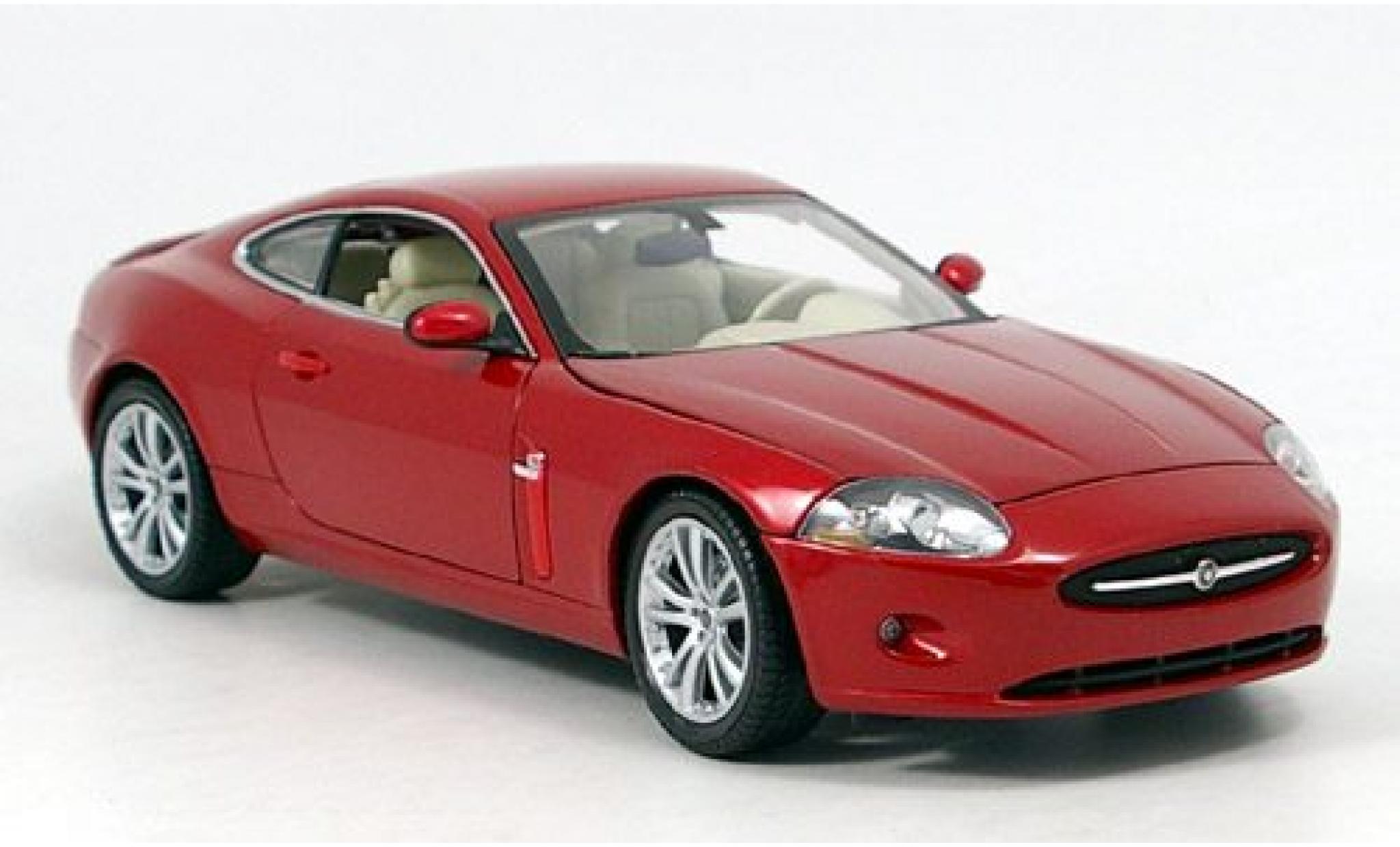 Jaguar XK 1/18 Welly Coupe rood 1:18 modelauto