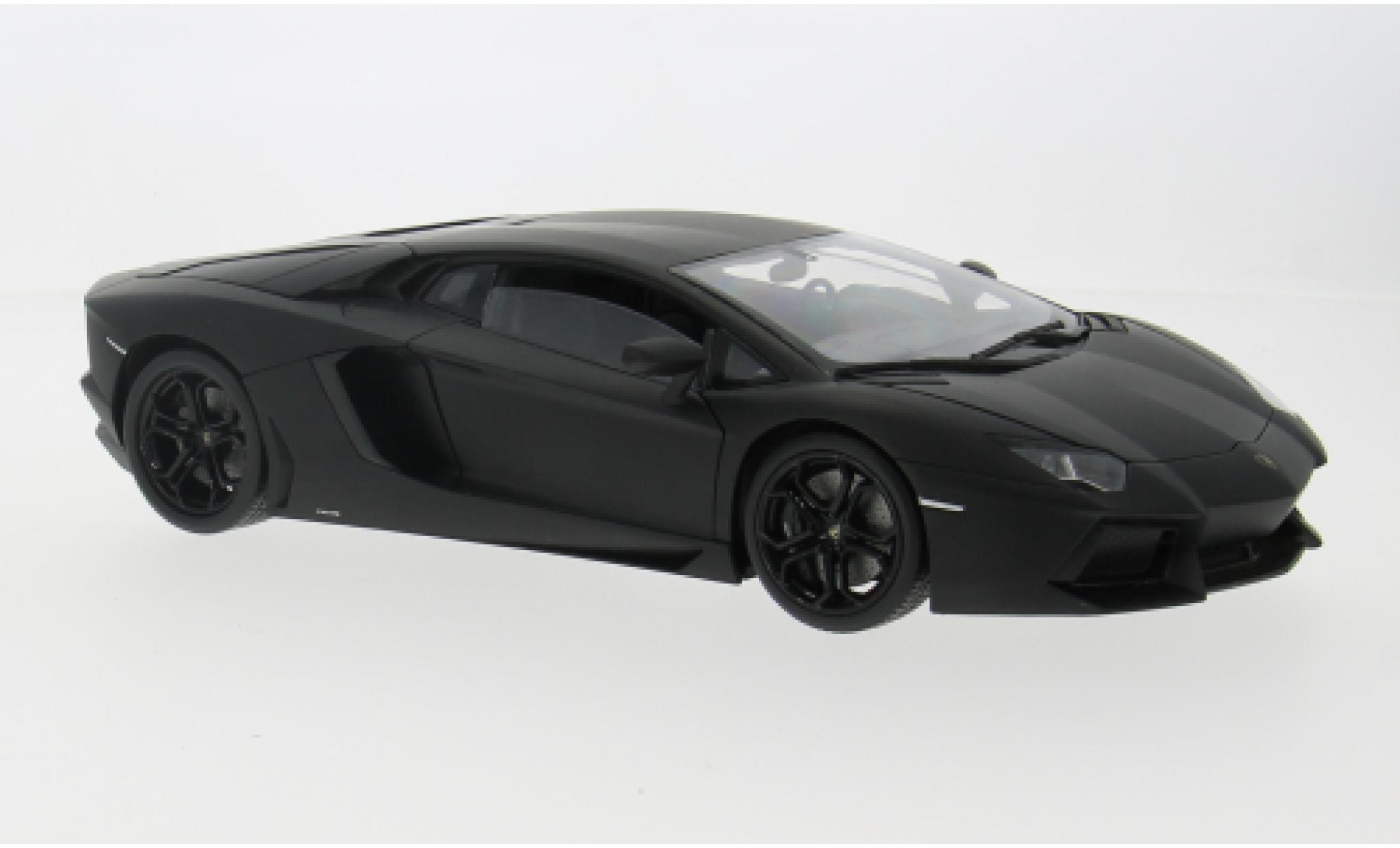 Lamborghini Aventador 1/18 Welly LP 700-4 zwart 2011 1:18 modelauto