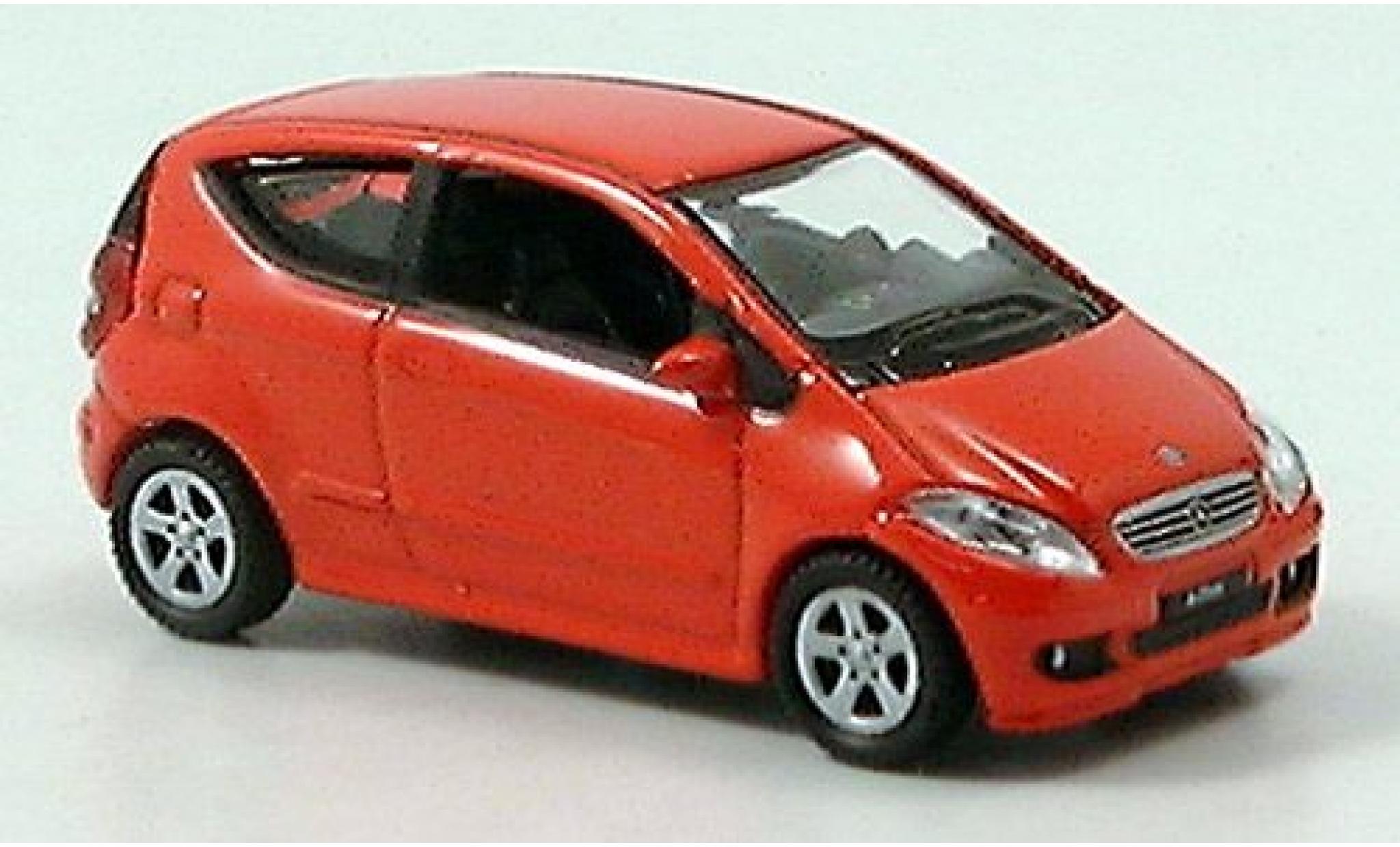 Mercedes Classe A 1/87 Welly rood 1:87 modelauto