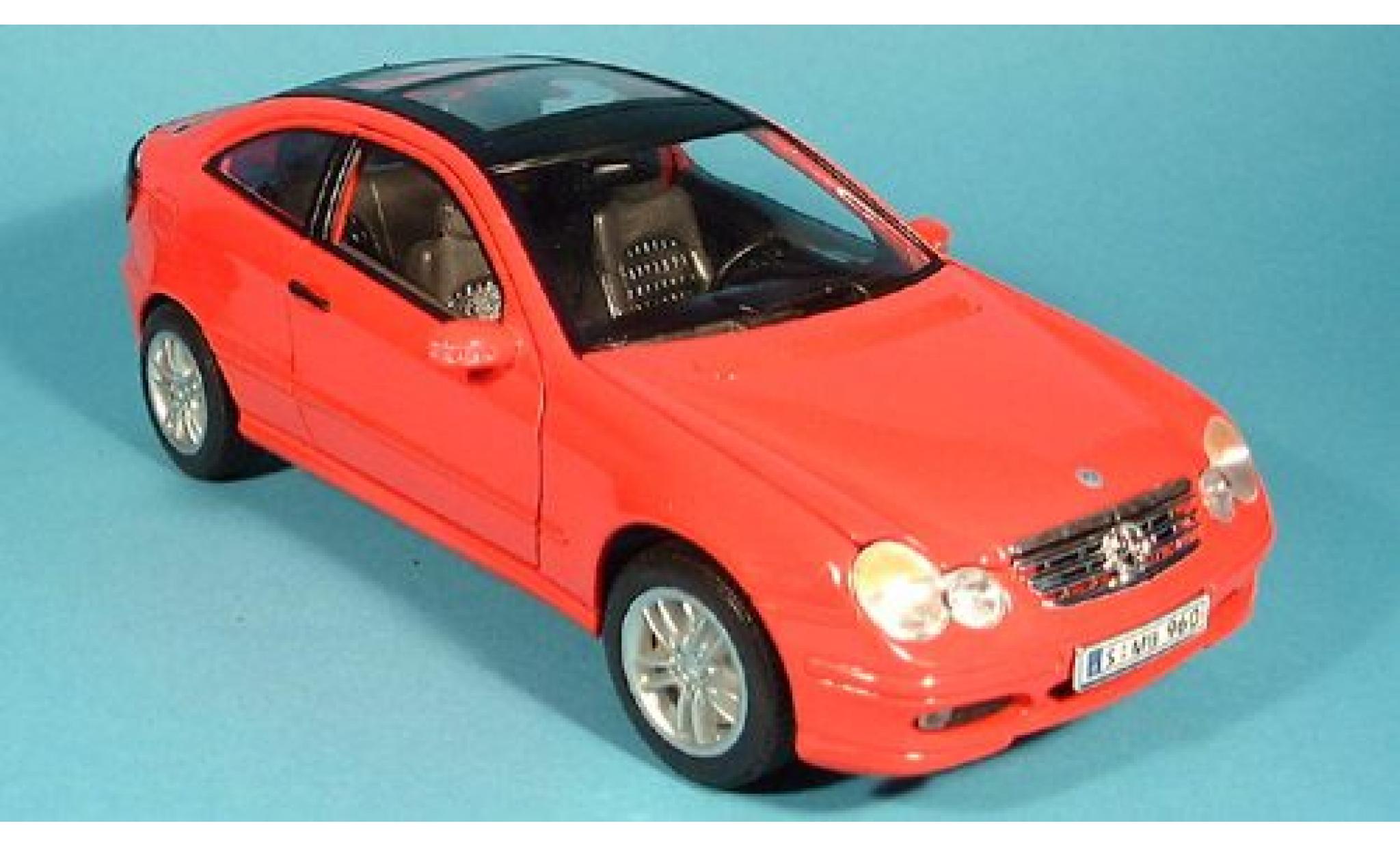 Mercedes Classe GLA 1/18 Welly C- Klasse Sport mit Glasdach rood 2001 1:18 modelauto
