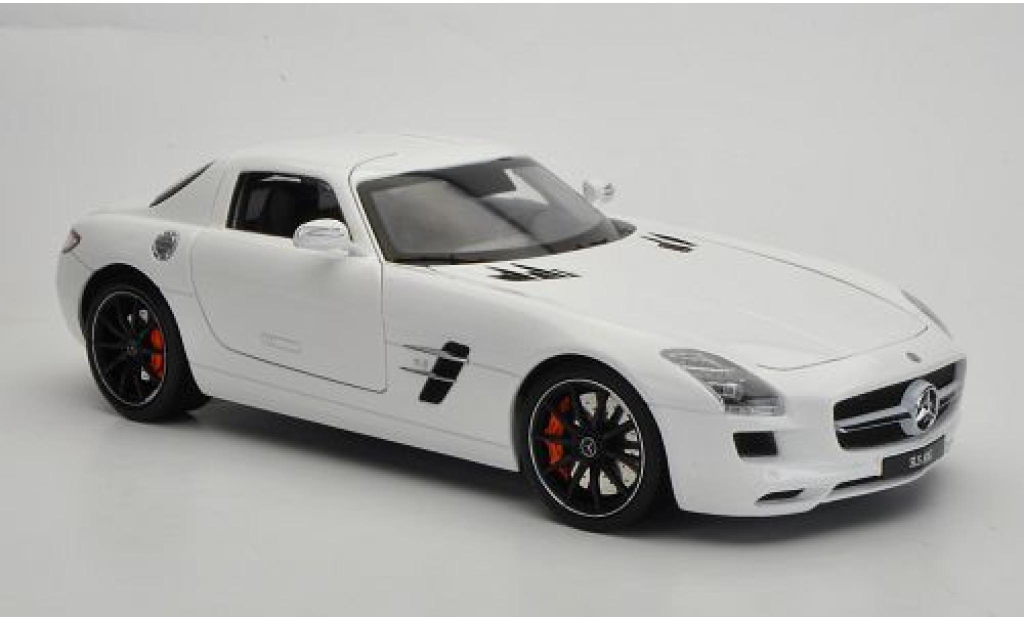 Mercedes SLS 1/18 Welly AMG (C197) wit (GTA Edition) 1:18 modelauto
