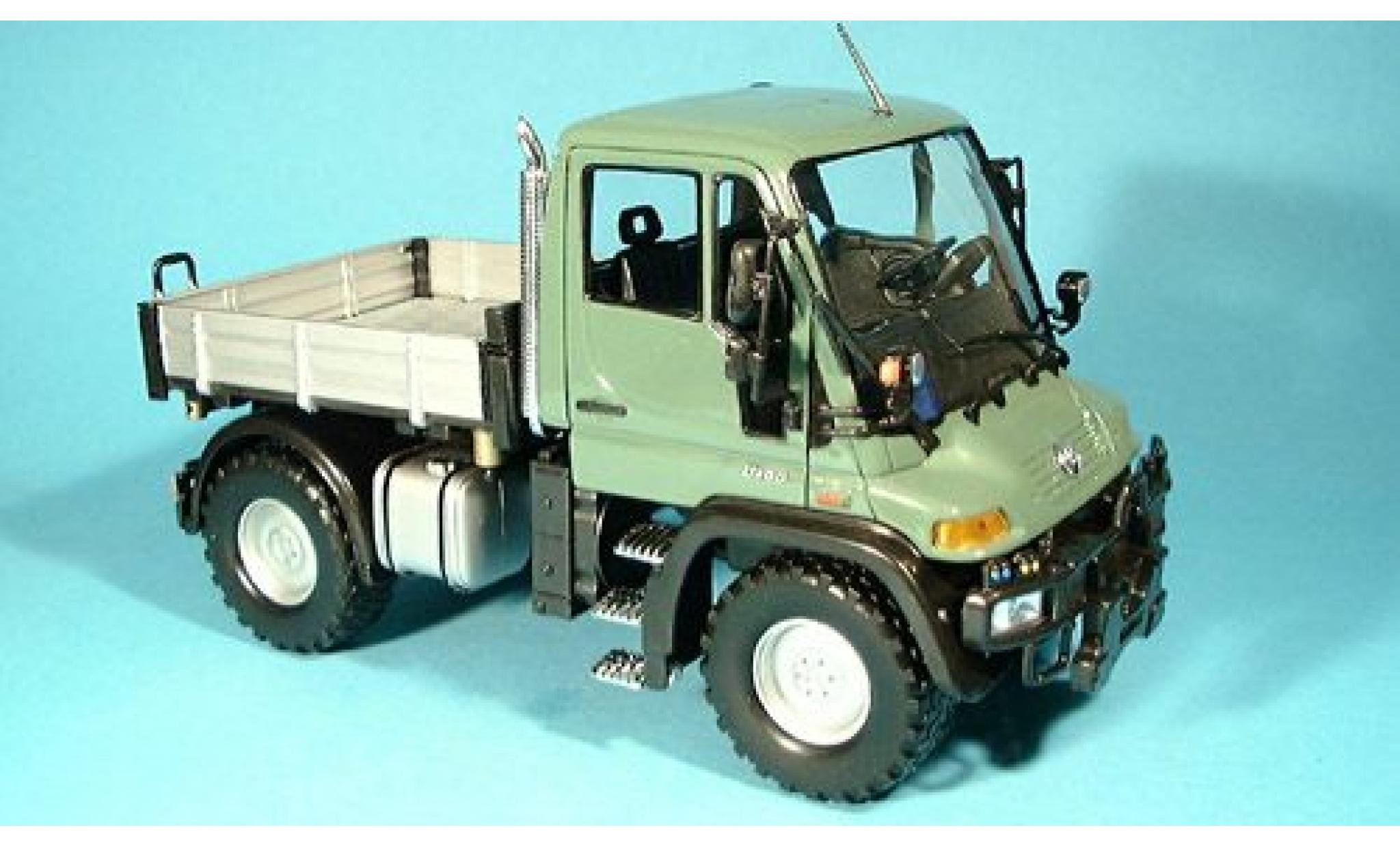 Mercedes Unimog 1/24 Welly U400 groen 1:24 modelauto