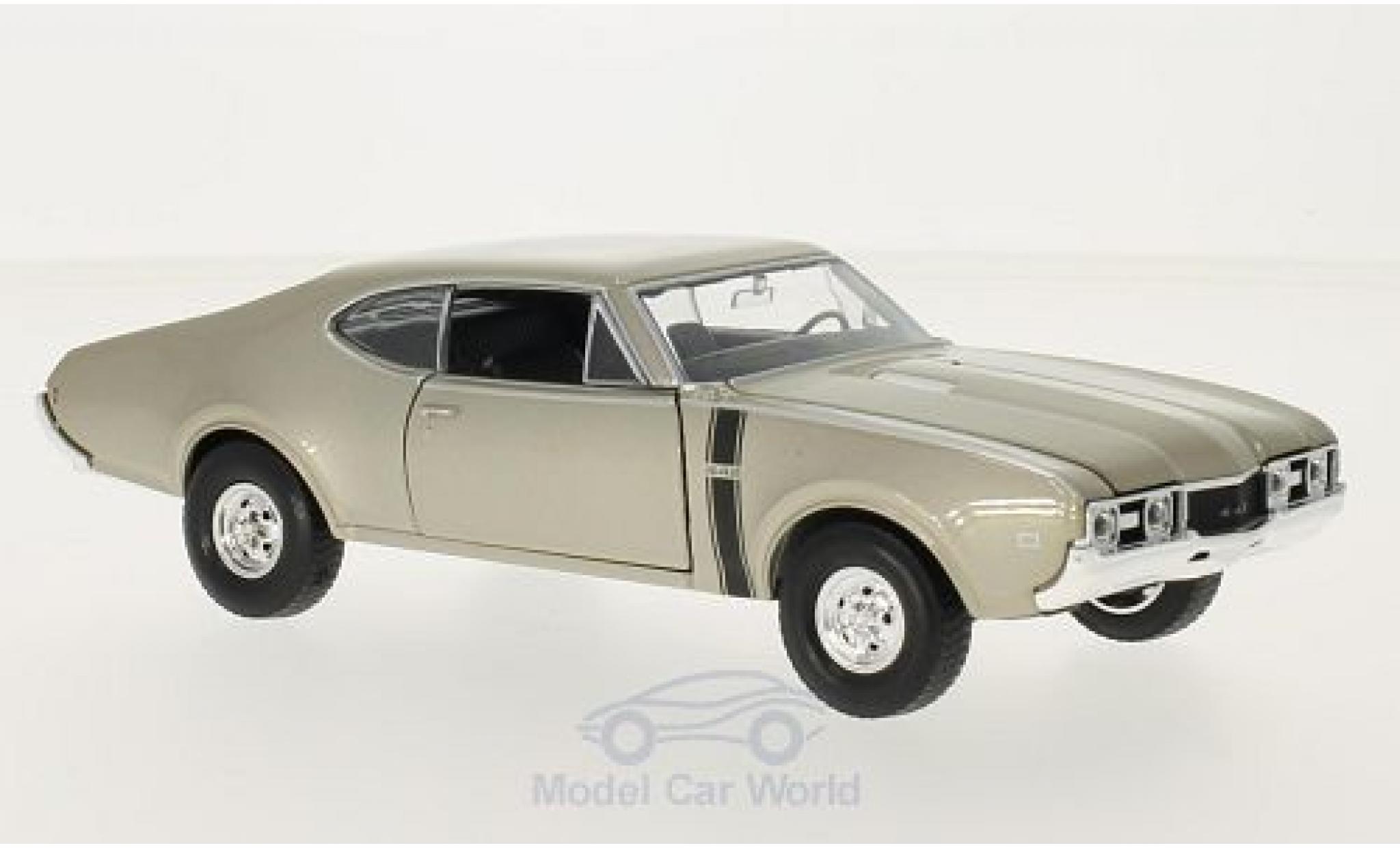 Oldsmobile 442 1/24 Welly metallic beige modelauto