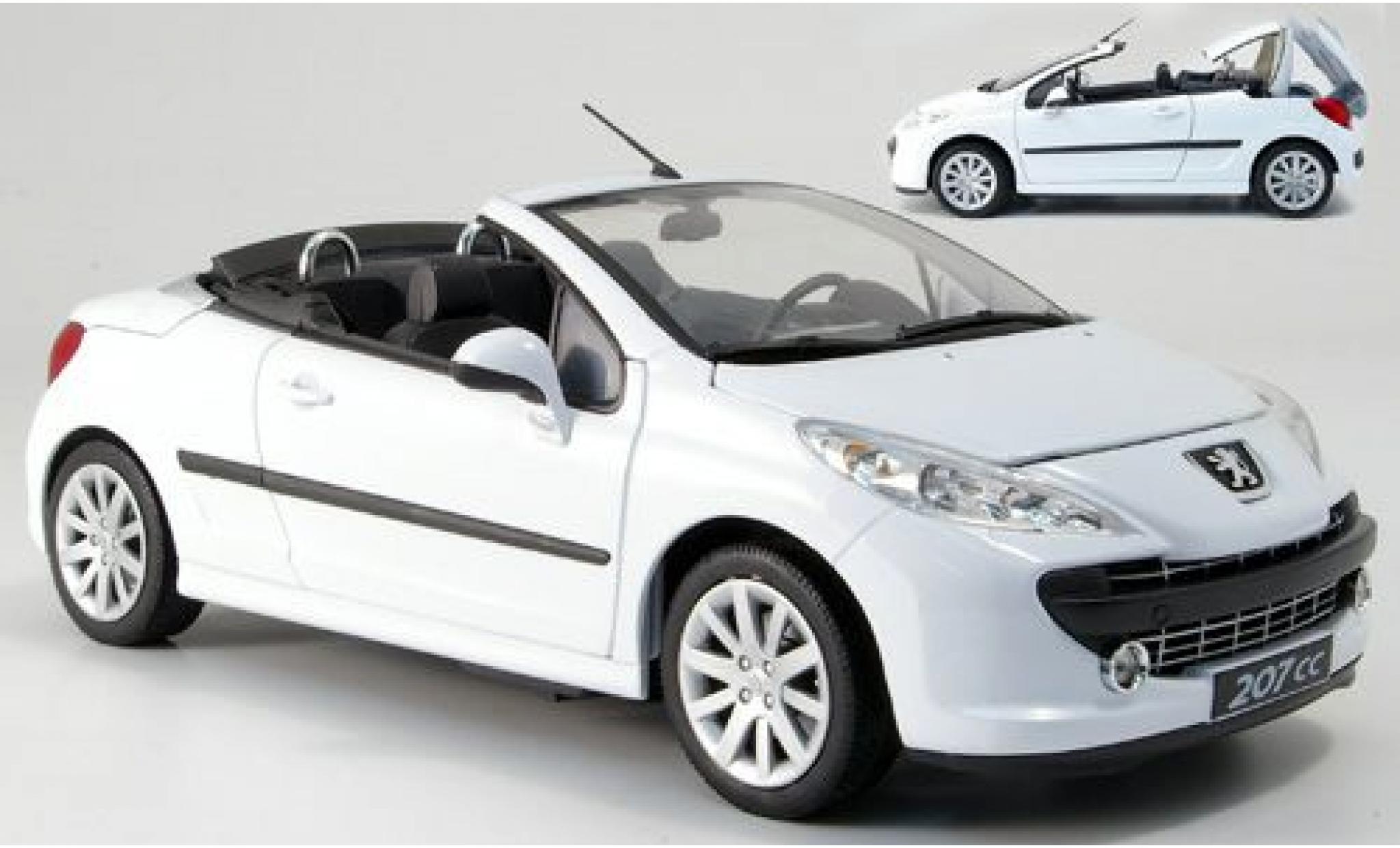 Peugeot 207 1/18 Welly CC wit 1:18 modelauto