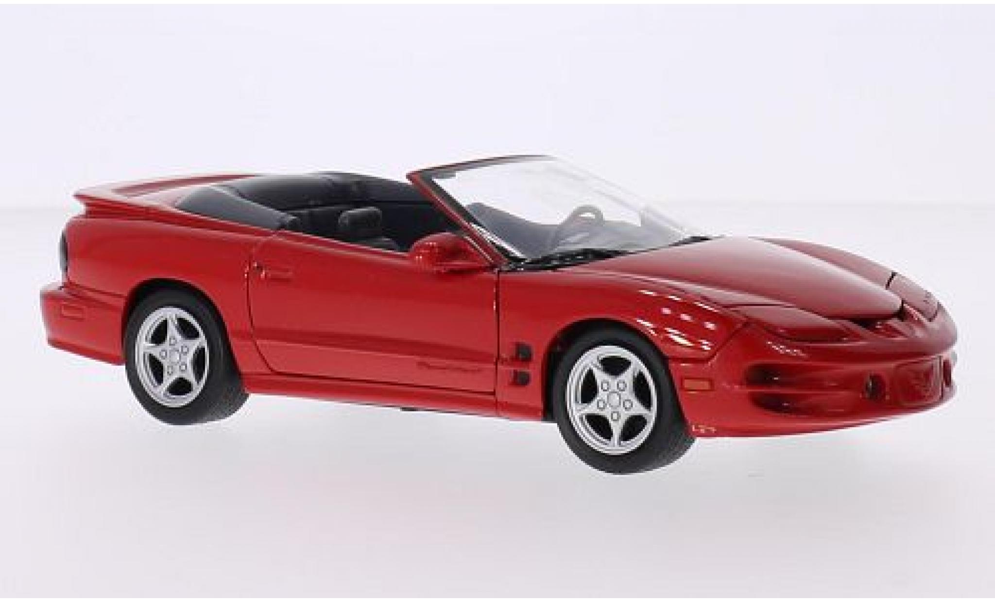 Pontiac Firebird 1/24 Welly Cabriolet rood 2001 modelauto