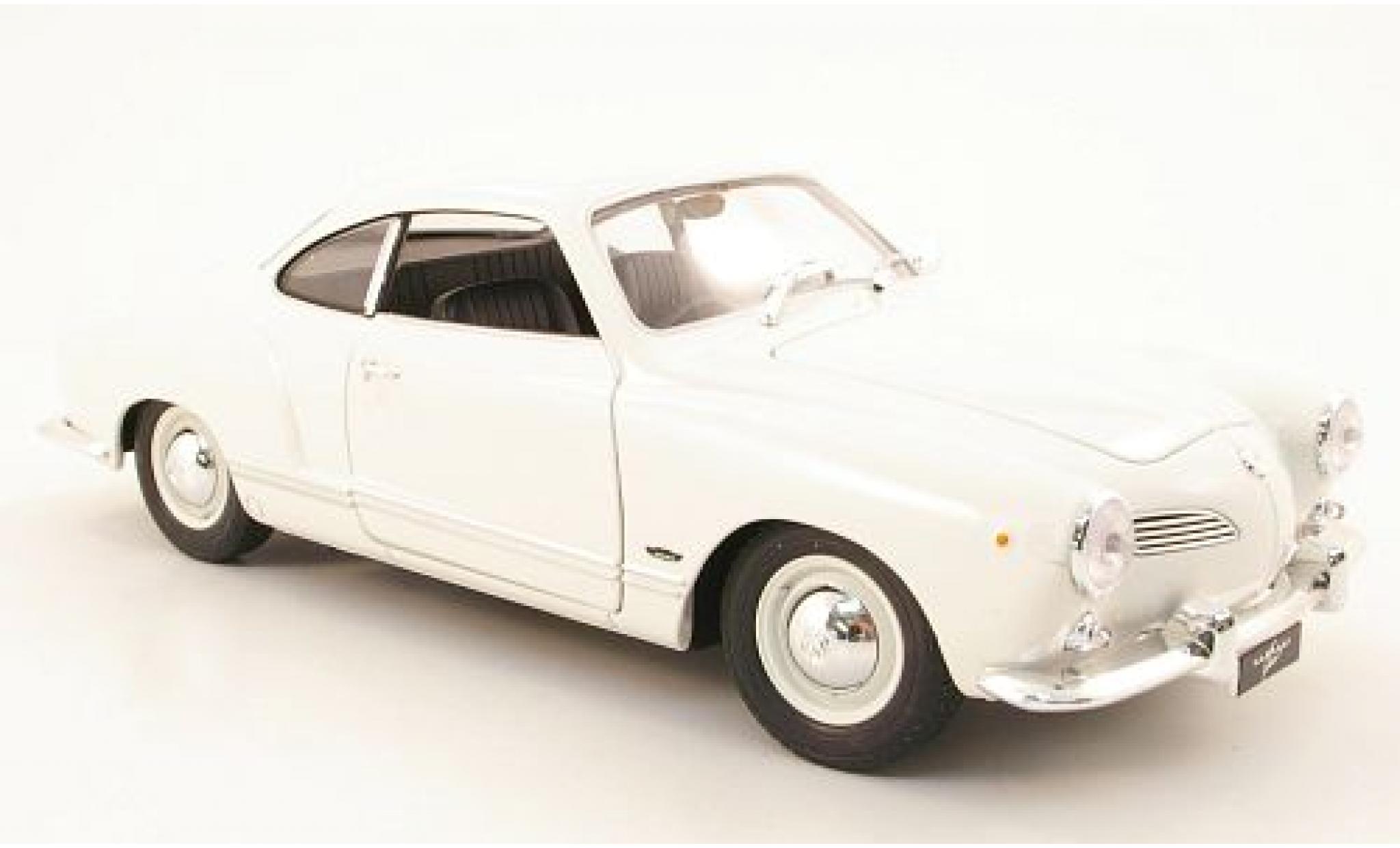 Volkswagen Karmann 1/18 Welly Ghia Coup&eacute; beige 1:18 modelauto