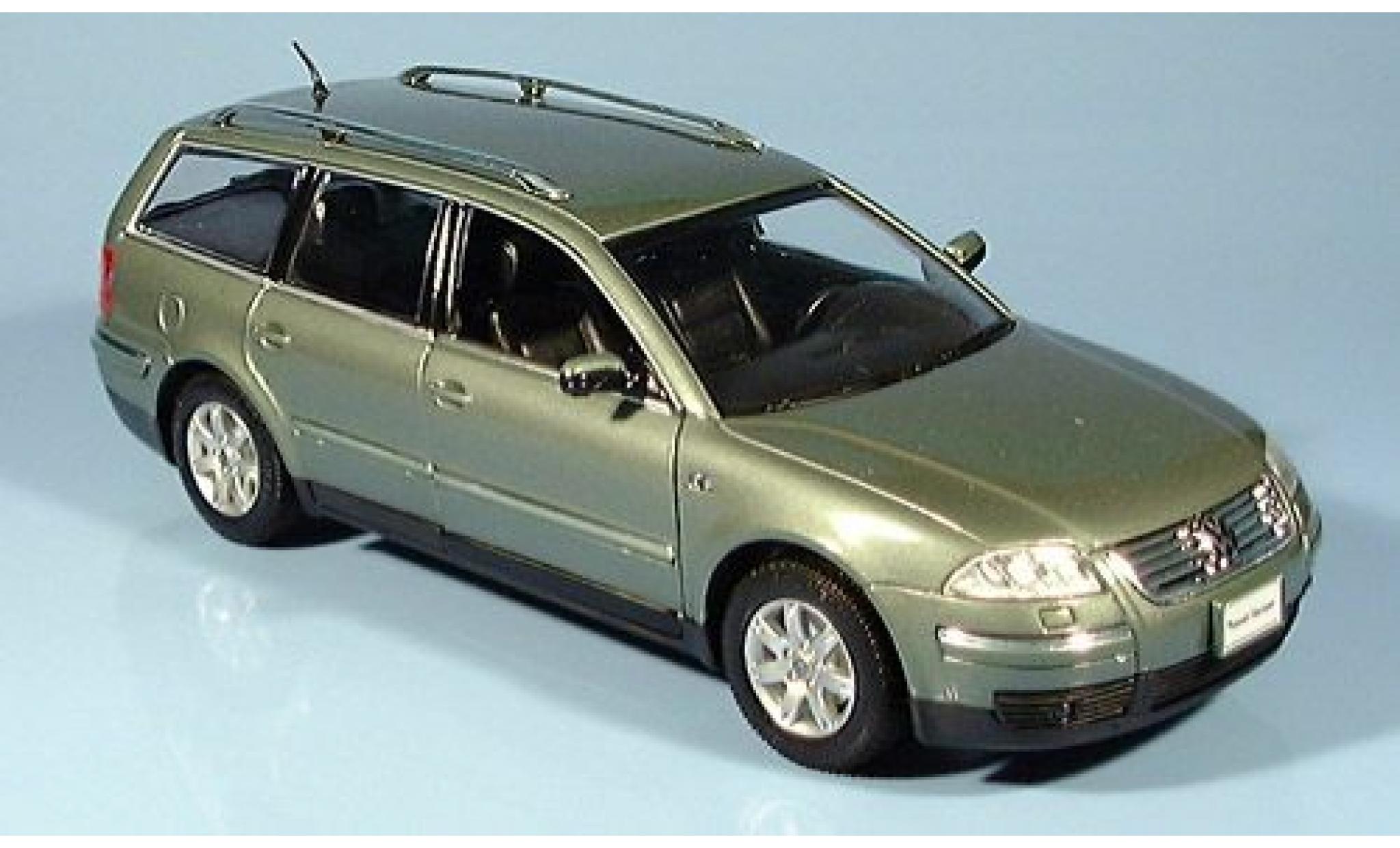 Volkswagen Passat 1/24 Welly Variant met. groen 2001 1:24 modelauto