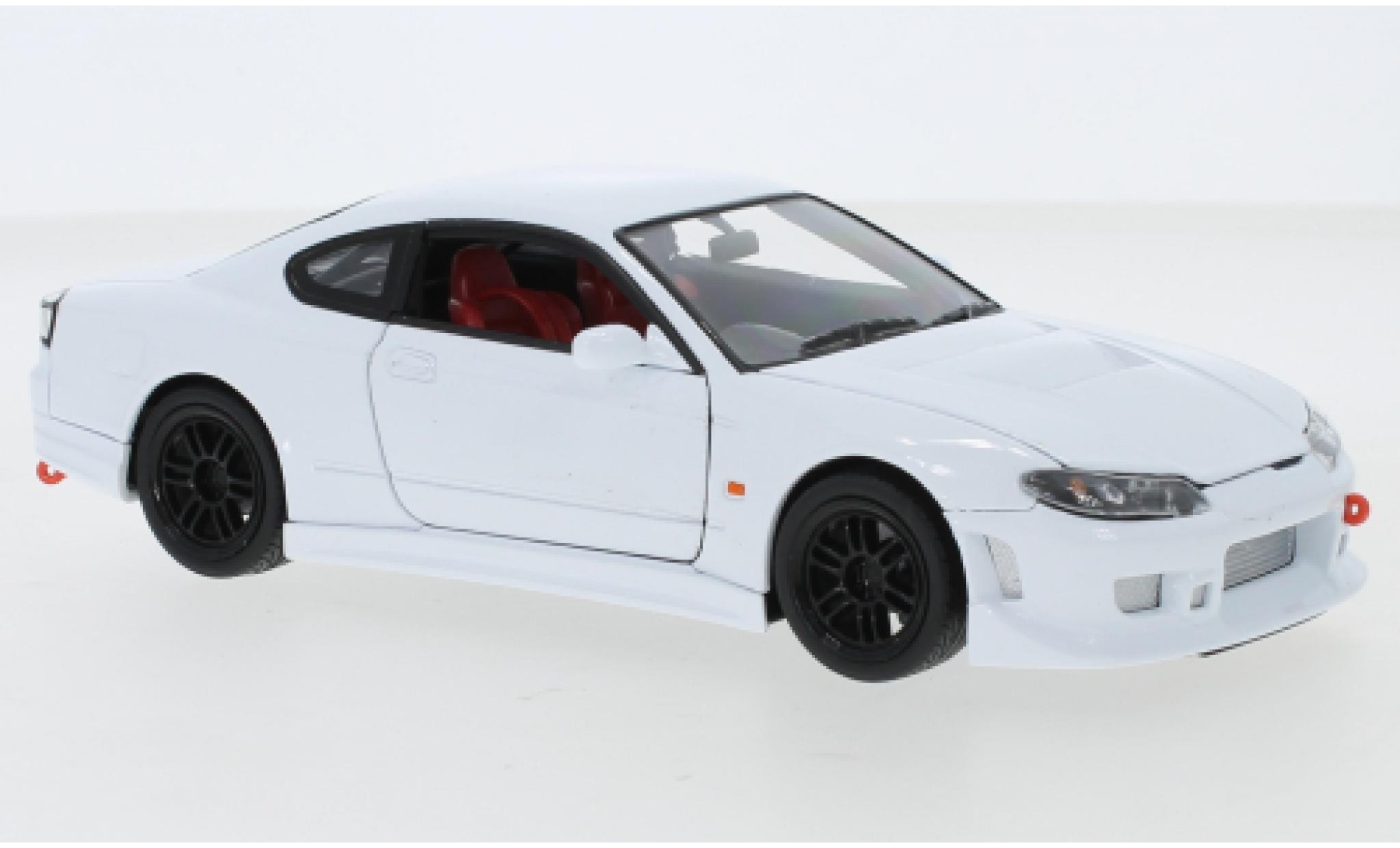 Nissan Silvia 1/24 Welly (S15) tuning wit RHD modelauto