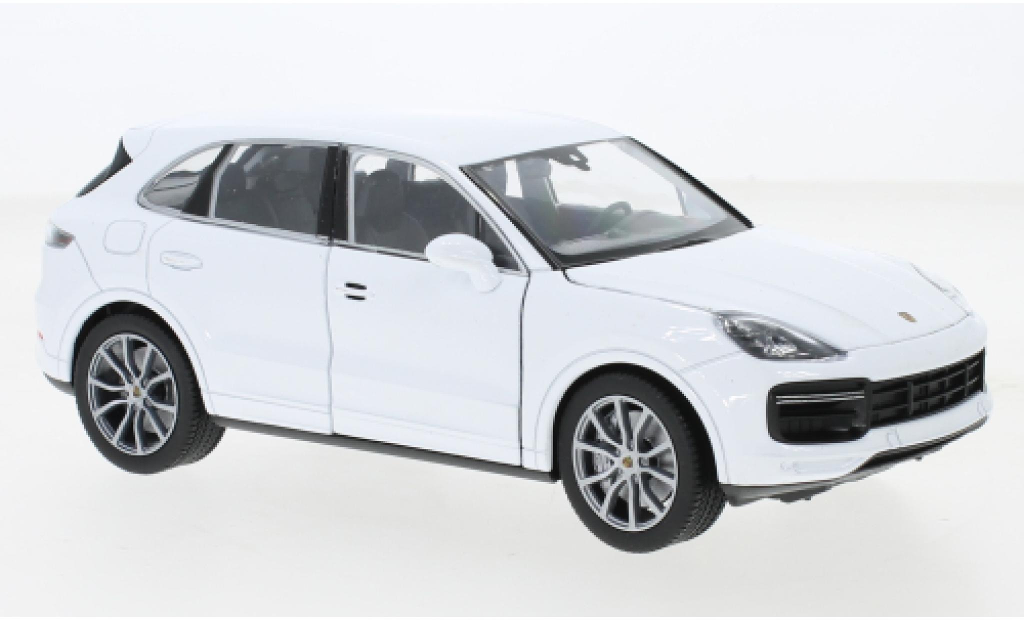 Porsche Cayenne Turbo 1/24 Welly wit modelauto