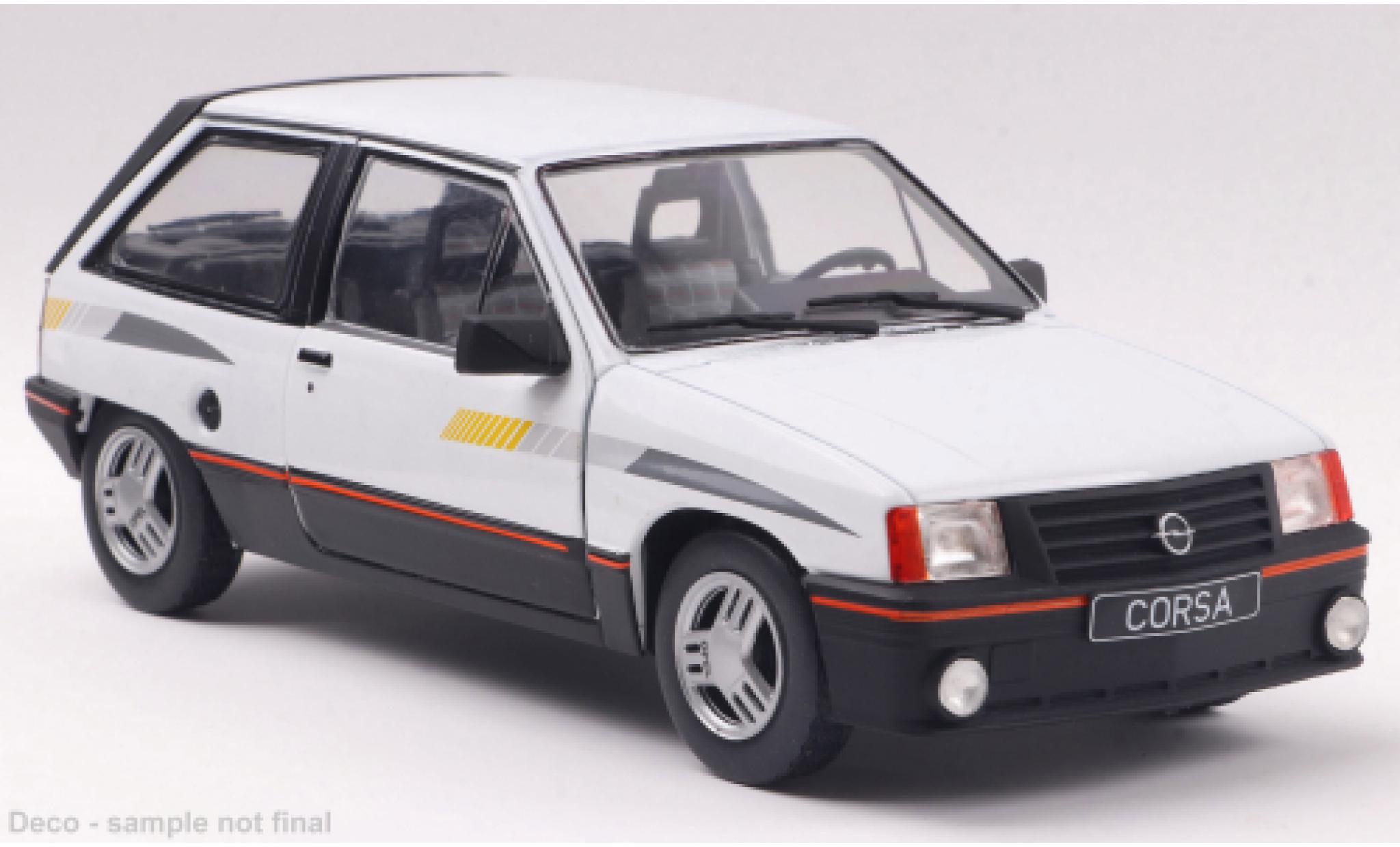 Opel Corsa 1/24 WhiteBox A SR wit 1985 1:24 modelauto