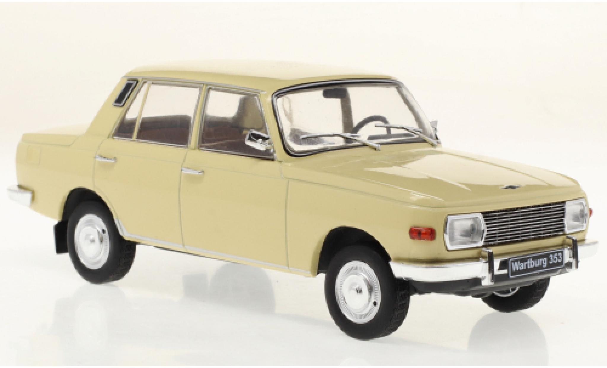 Wartburg 353 1/24 WhiteBox beige modelauto