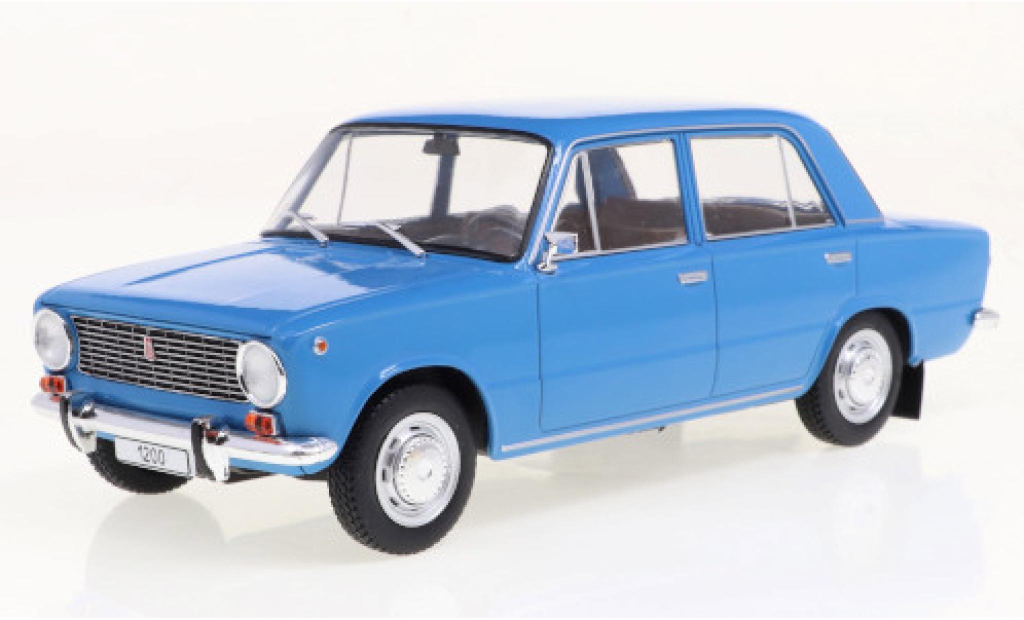Lada 1200 1/24 WhiteBox blauw modelauto