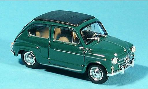 Fiat 600 D 1/43 Brumm groen vouwdak gesloten 1960 modelauto