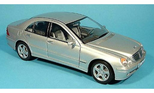 Mercedes Classe C Base 1/18 Welly grijs 2001 modelauto