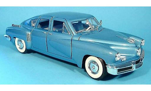 Tucker Torpedo Base 1/18 Yat Ming blauw 1948 modelauto