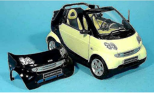 Smart Cabriolet Base 1/18 Kyosho groen (bodypanel zwart) modelauto
