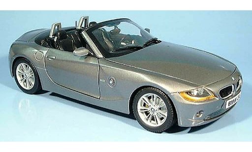 Bmw Z4 roadster 1/18 Ricko E85 grijs 2002 modelauto