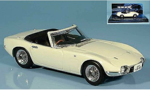 Toyota 2000 GT James Bond 1/43 Minichamps 007 modelauto