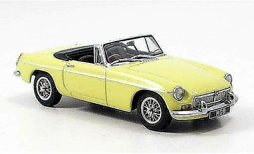 MG B Roadster 1/43 Autoart MK II geel modelauto